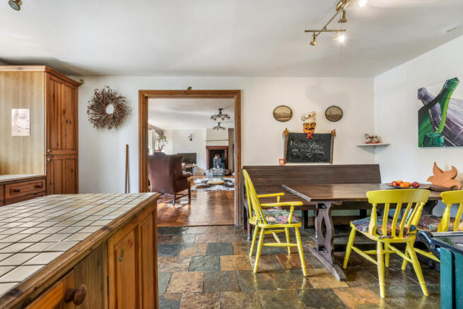 3 bed Detached for sale Image 5