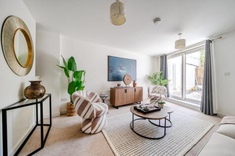 Osiers Road, Putney, London, SW18