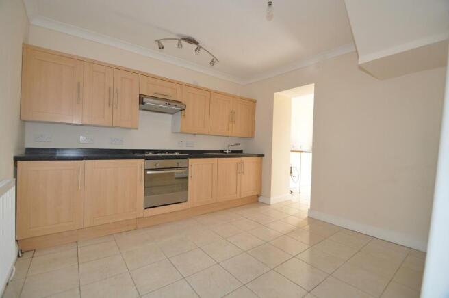 SOUTHGATE ST 39.KITCHEN..jpg