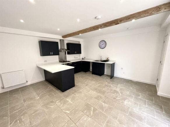 Open plan living room/Kitchen