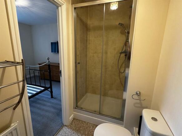 Ensuite.jpg