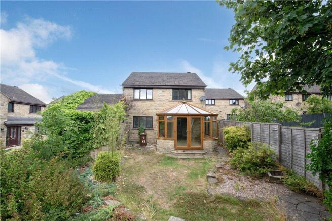 4 bed Detached for sale Image 9