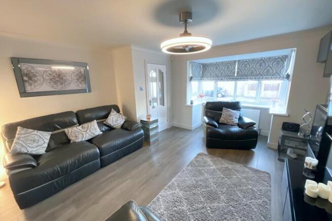 4 bed Detached for sale Image 7