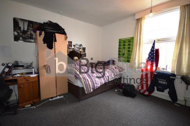 4 bed Terraced to rent Image 5