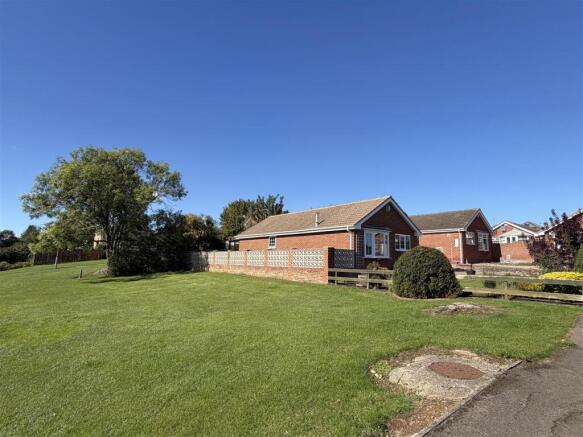 Martham Close, Elm Tree, Stockton-On-Tees, TS19 0XG photo 2