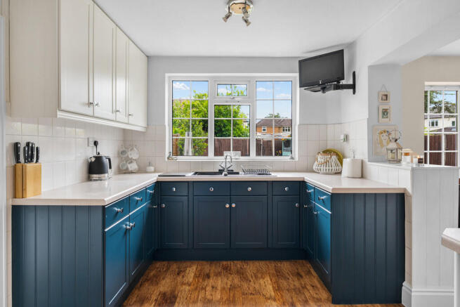 Curzon Close, Cur...