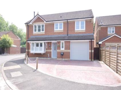 Four Bedroom Detached House, Pike Close, Glastonbury BA6 9PZ