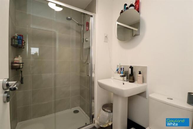 4 bed Terraced for sale Image 11