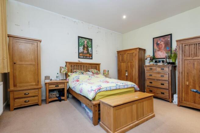 2 bed Detached for sale Image 8