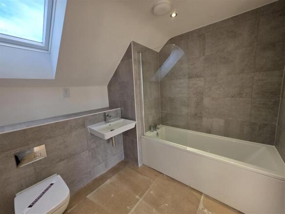 3 bed Semi-Detached Bungalow for sale Image 11