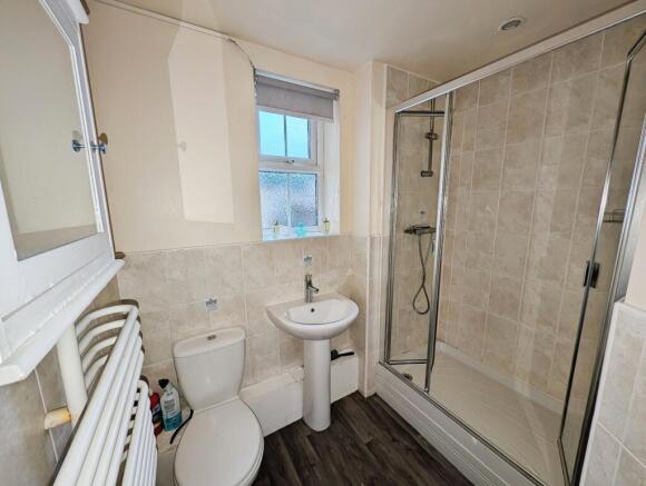 2 bed Apartment for sale Image 5