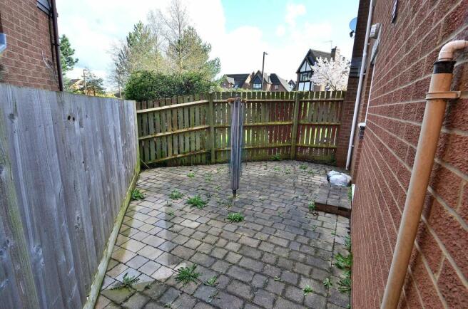 Side Patio/Drying Area