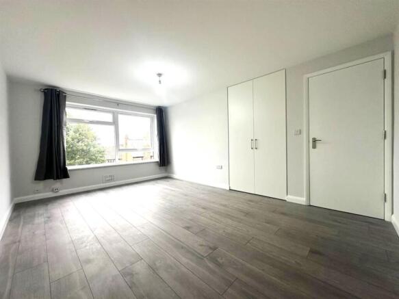 Studio Room
