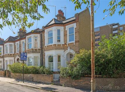 Holmewood Gardens, London, SW2