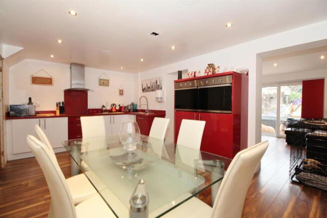 Kitchen/Breakfast Ro