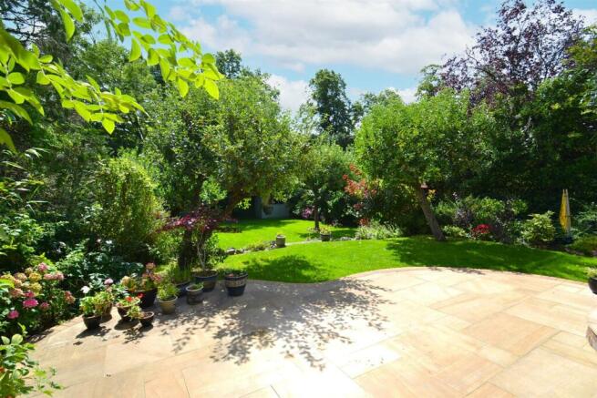 Garden 1 (2).jpg