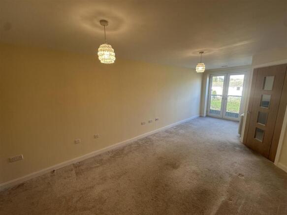 1 bed Apartment to rent Image 4
