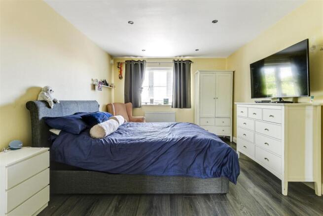Bed 1.JPG