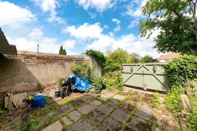 4 bed Terraced for sale Image 5