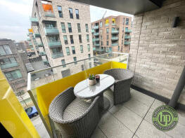 Flat 13, 18 Dodds House, Peartree Way, London SE10 0HY