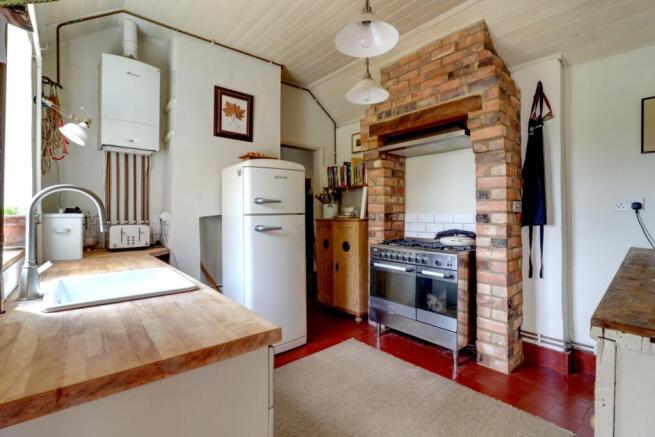 12. Kitchen 1