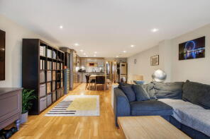 Flat 6, 392, Rotherhithe Street, London SE16 5DS