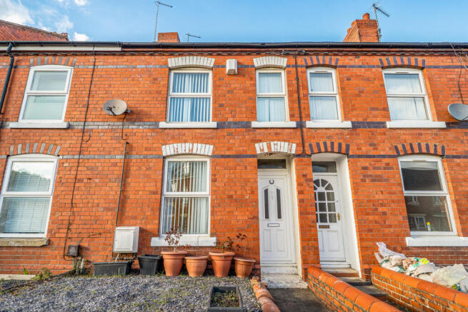 3-bed terraced on Wrexham Road, Wrexham, LL14 4, £130,000