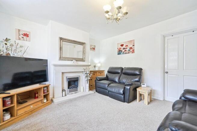 3 bed Semi-Detached for sale Image 9