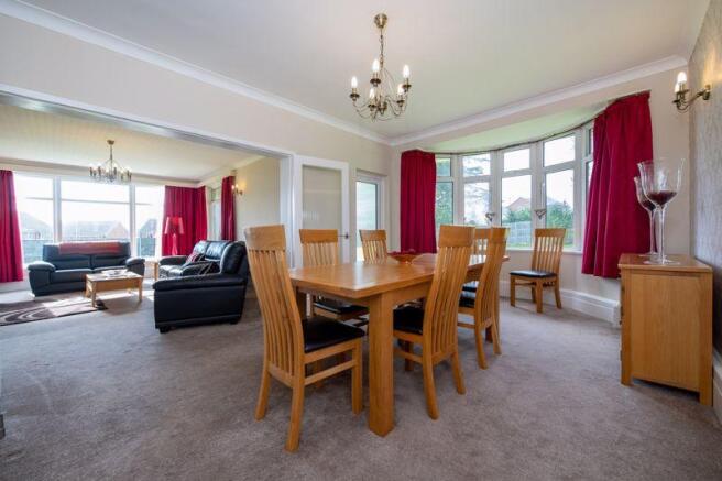 Living/dining room