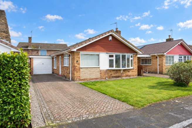3 bed Detached Bungalow for sale Image 11