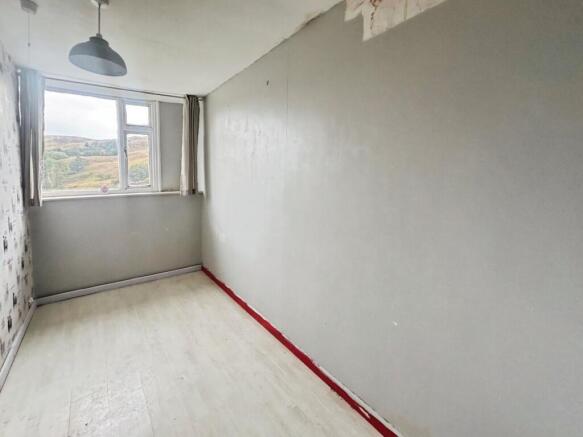 3 bed Terraced for sale Image 10