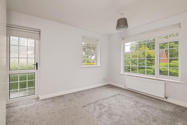 4 bed Detached for sale Image 10