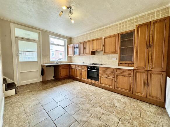 KITCHEN DINER