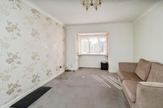 3 bed Flat for sale Image 5