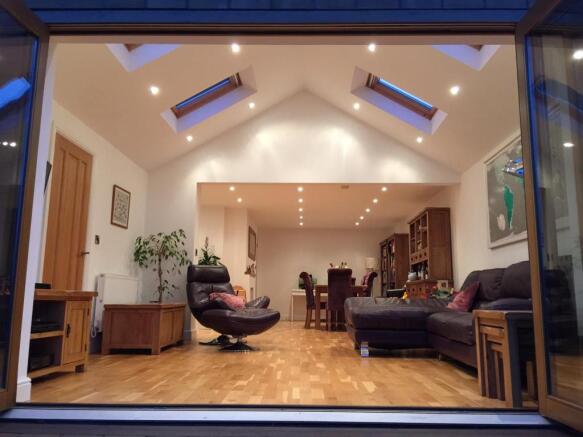 LIVING / DINING AREA
