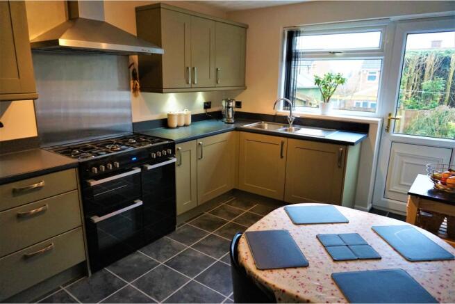 Kitchen / Breakfast