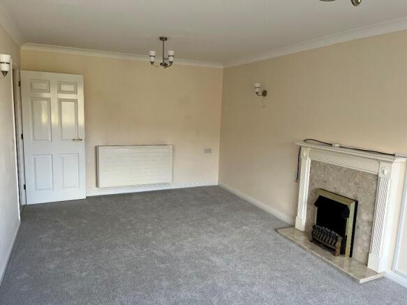 33 Cavendish Court, Sackville Way, Cambourne, Cambridge, CB23 6HB photo 4