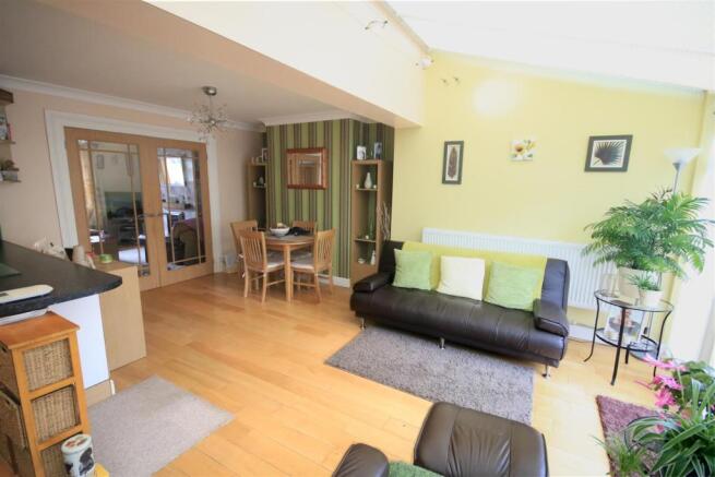 LIVING / DINING/ KITCHEN