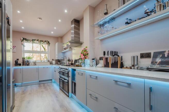Dining kitchen
