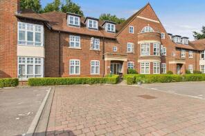 14, Saxon Place, Pangbourne, Reading RG8 7HX