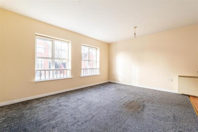 Lounge/Dining/Kitchen