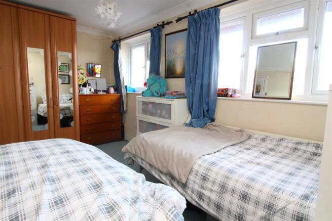 22 Bed 1.JPG