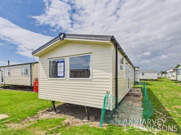 Exterior of the Willerby Midhurst Holiday Caravan