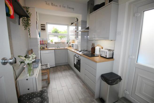 Cudworth Road, 26, kitchen.JPG