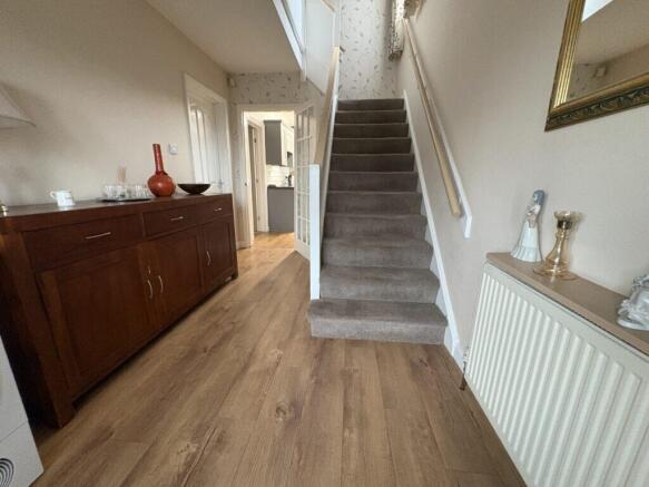 3 bed Semi-Detached for sale Image 12