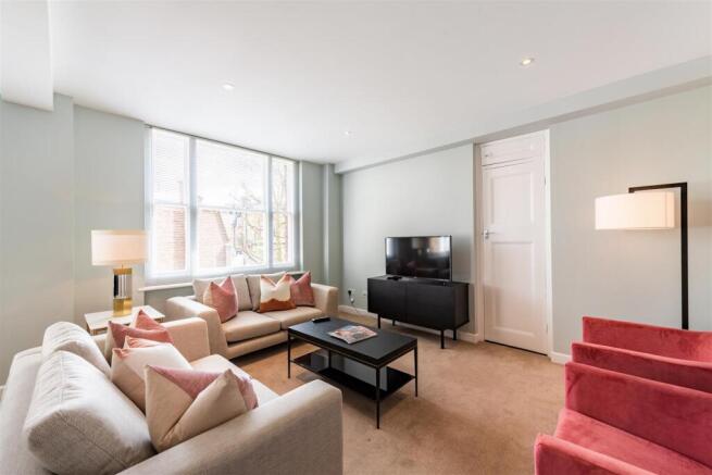 8461317-interior03.jpg