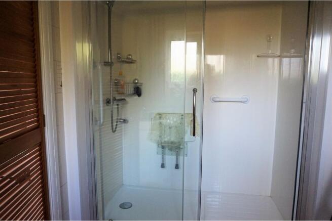 Master En-suite