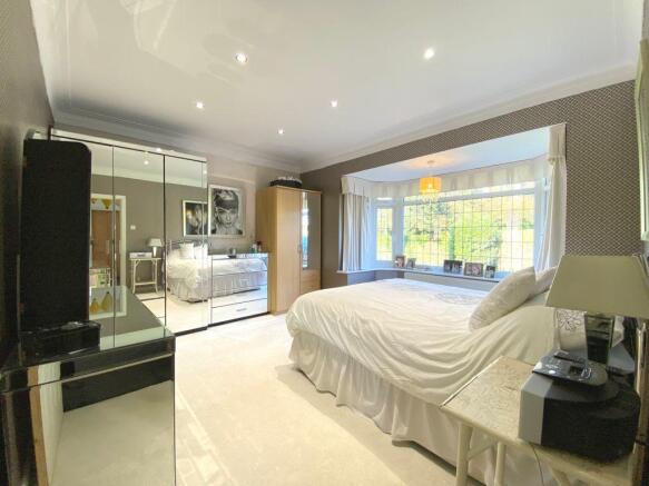 Bedroom 1 (Double)