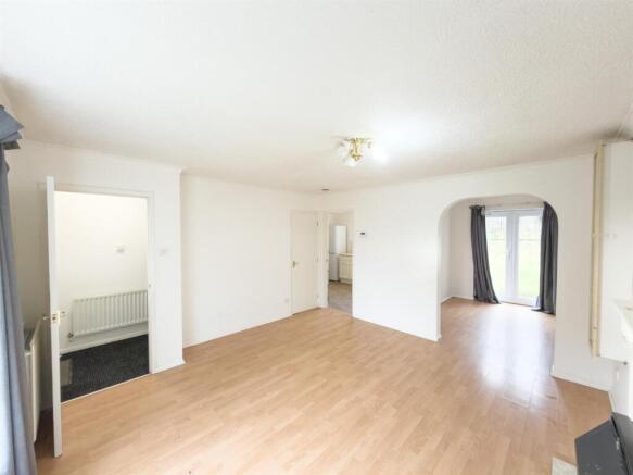 Stonelea Court, Meanwood, Leeds, West Yorkshire photo 3