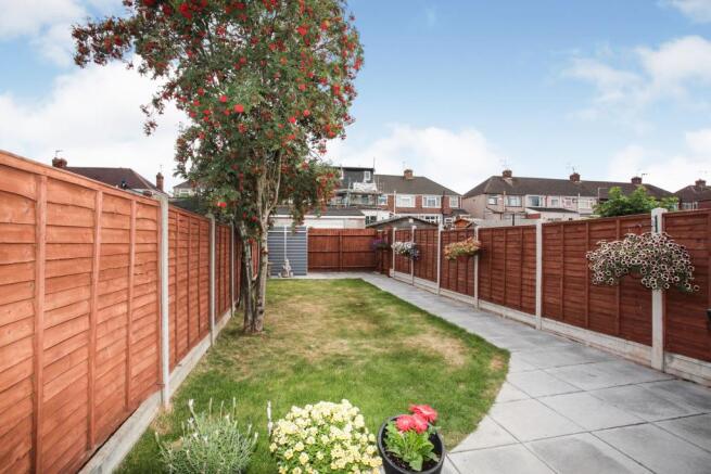 Rear Landscaped Gard